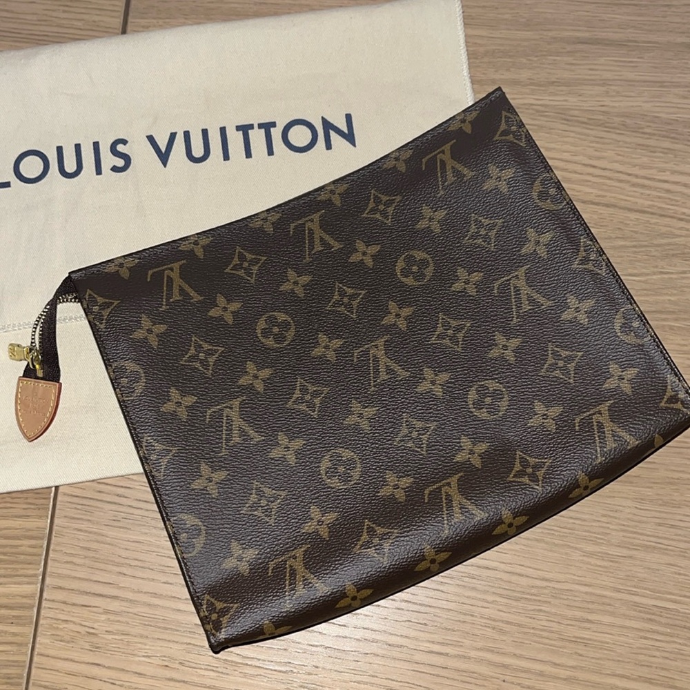 Louis Vuitton monogram toiletry pouch 26